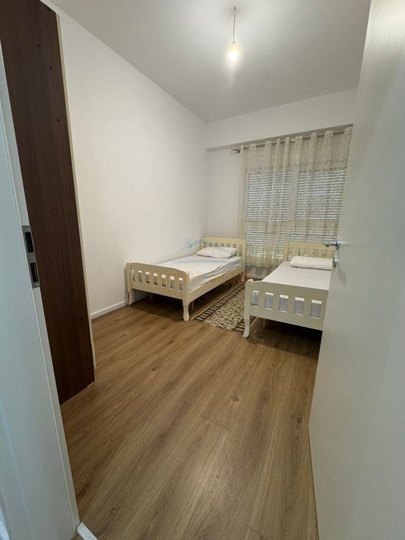 Qera, Apartament 2+1+2, Kompleksi Kaimi, Ali Demi, Tiranë.