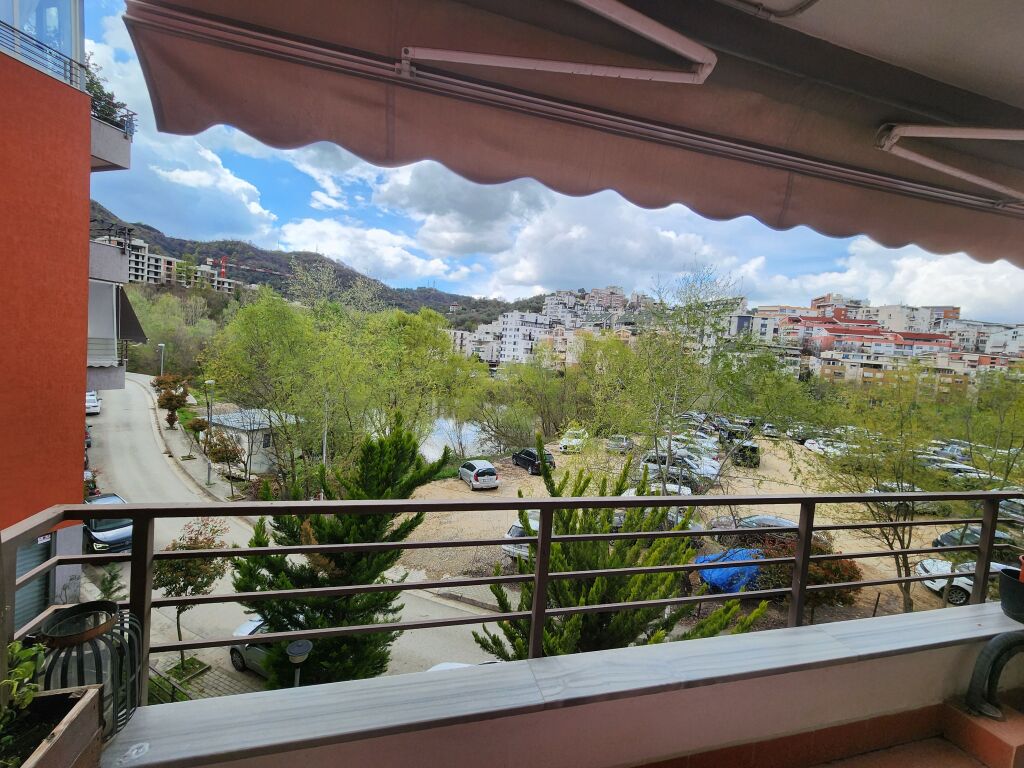 Shitet, Apartament 1+1, Liqeni i Thatë, Tiranë