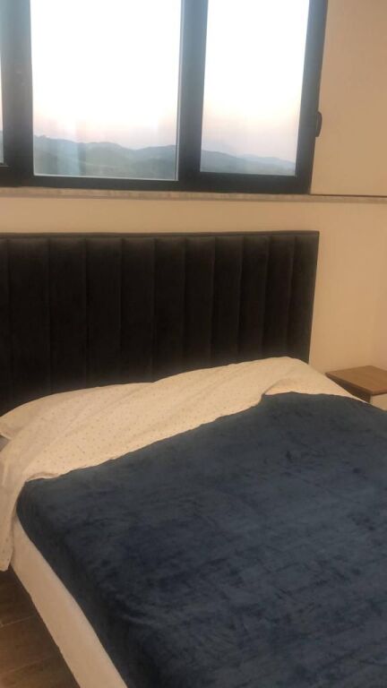Jepet me qera Apartament i mobiluar,  i ri, 1+1+blk