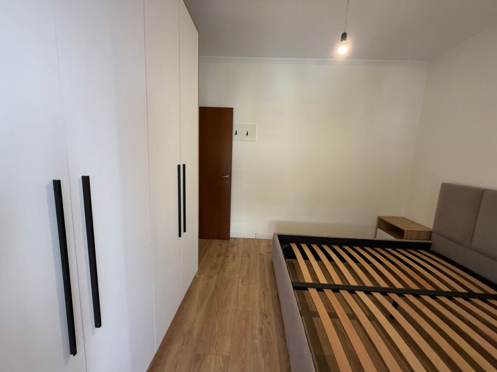2+1,te restorant kapiten mir zoti,liqeni ,750 mije leke