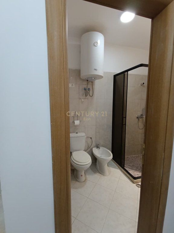 Shitet Apartament 1+1 tek Shkëmbi i Kavajës, Durrës !