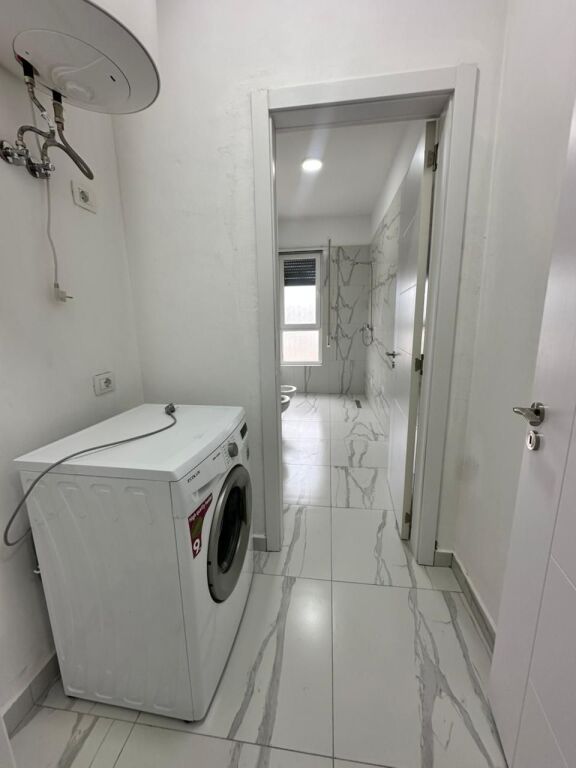 Apartament 2+1+2+Ballkon Per Shitje Ne Paskuqan