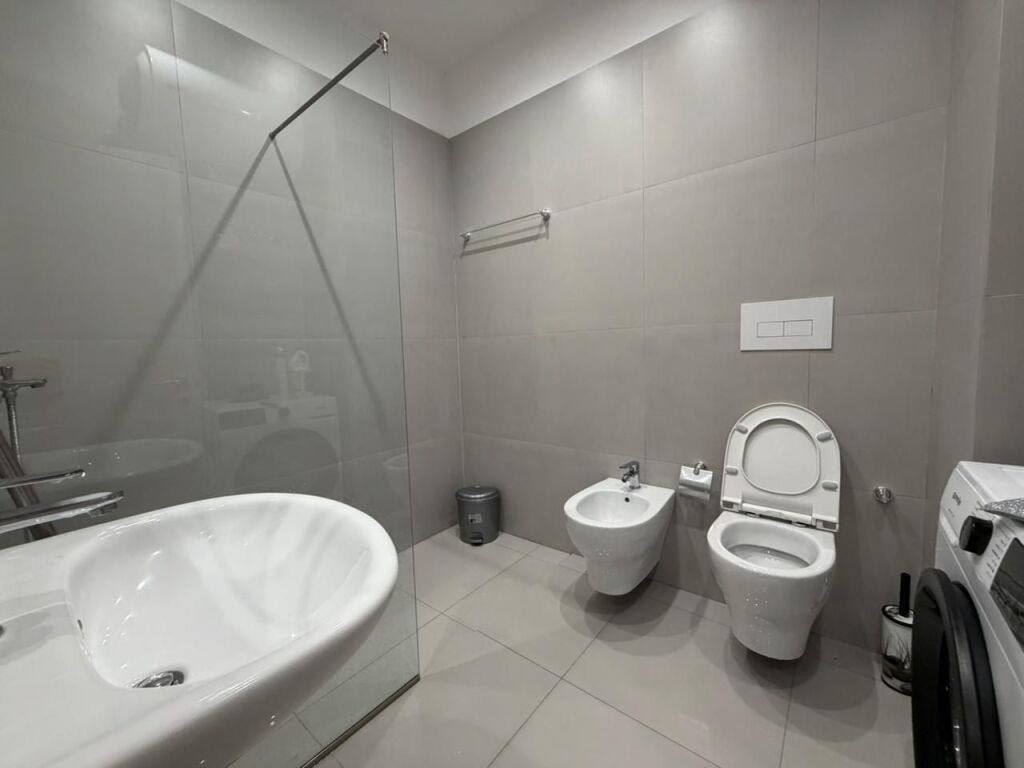 Apartament 3+1+Parking per shitje tek Green City Residence ne Astir.