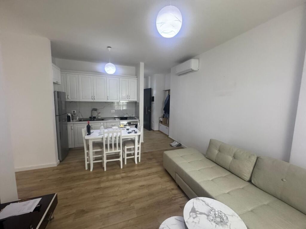 apartament 2+1 me qira tek Fiori di Bosco
