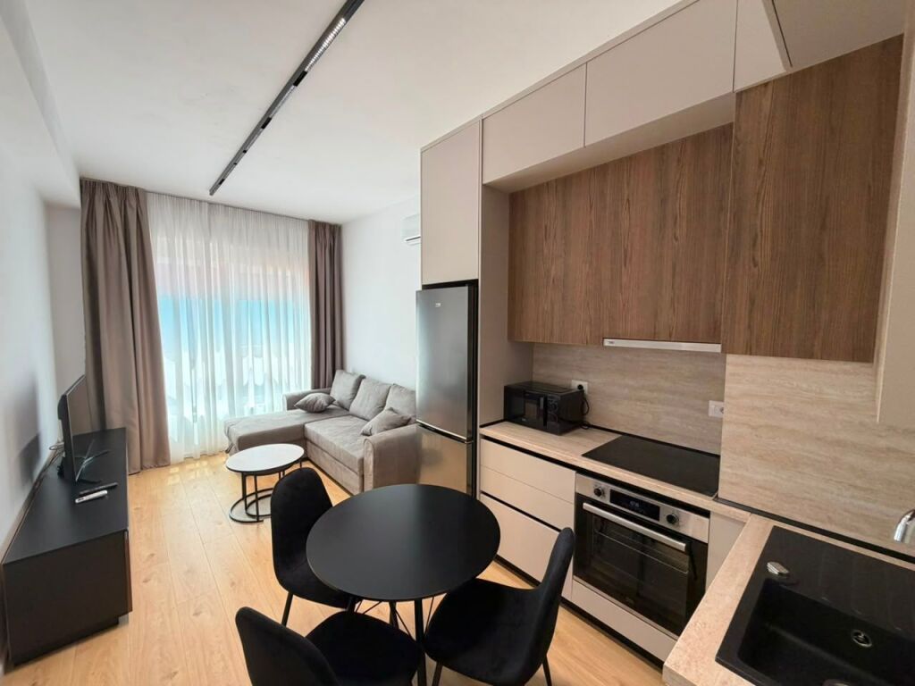 🏡Apartment 1+1 for rent  📍 Address: Ali Demi, Kadiu Complex💰 Price: 40000 lek (non-negotiable)