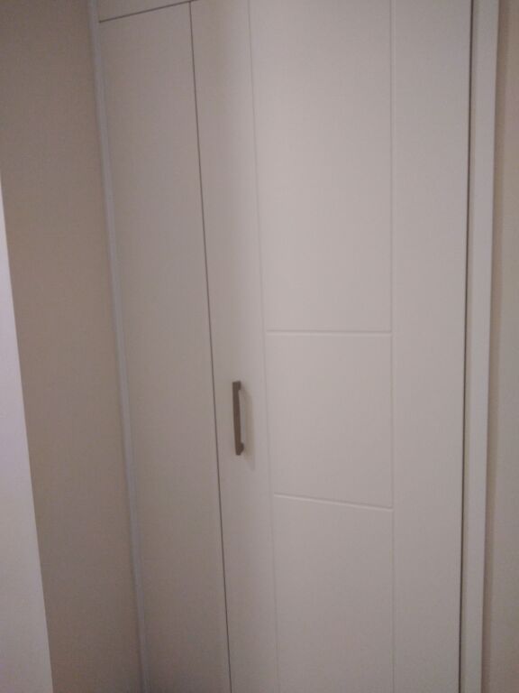 Apartament krejt I ri për shitje ne qender te Korces.