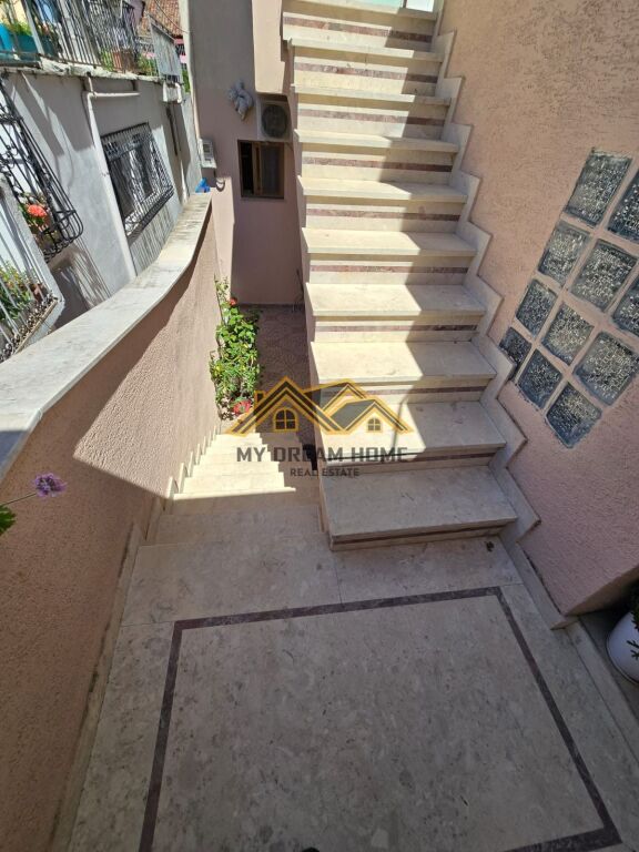 PRIVATE HOUSE FOR SALE AT CEZMA FERRES, DURRES !!!