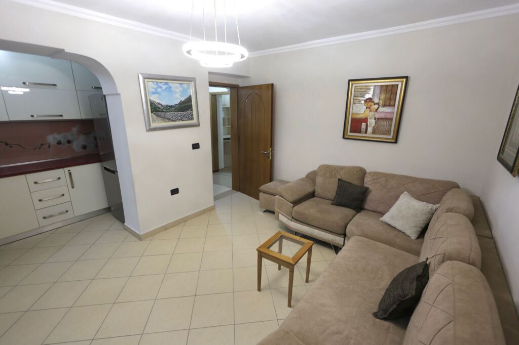 🏢Brryli, opposite the New Maternity, a 2+1 furnished apartment is for rent. 55,000 Leke