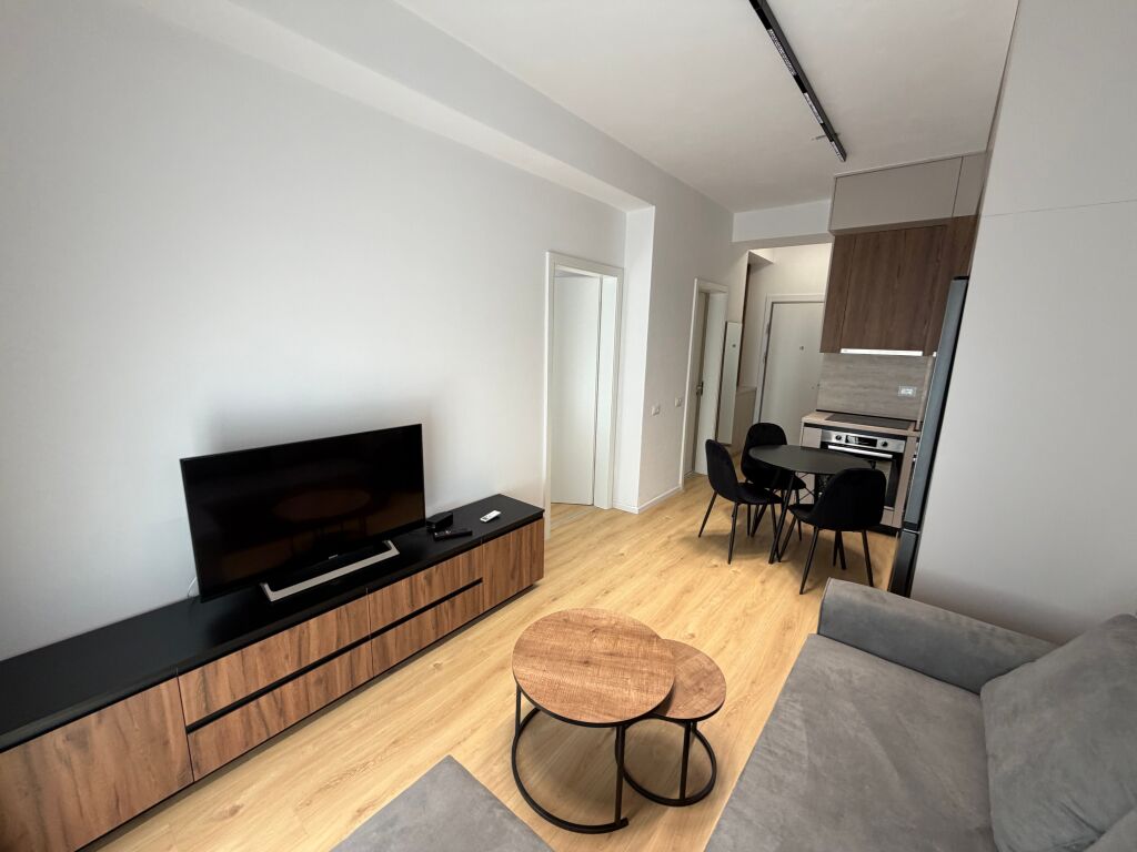 For rent 1+1 Ali Demi Kadiu Complex