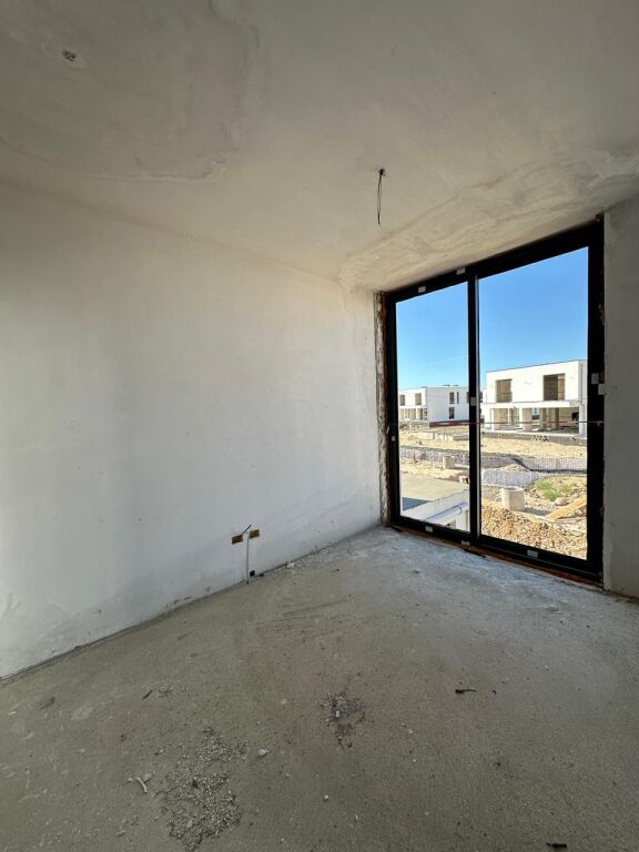 FOR SALE APARTMENT 1+1 IN " PORTO LALZI "