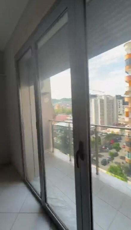 Shitje | Apartament 2 + 1 | Rruga e Kavajës | 320000 €