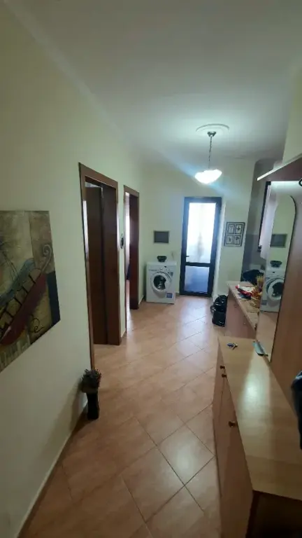 Qera | Apartament 1 + 1 | Rruga 5 Maji | 350 €/muaj