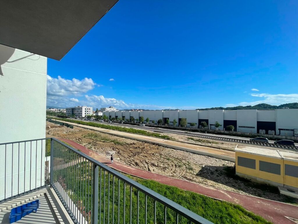 2+1,i pabanuar te univers city, Qtu ja,550 euro