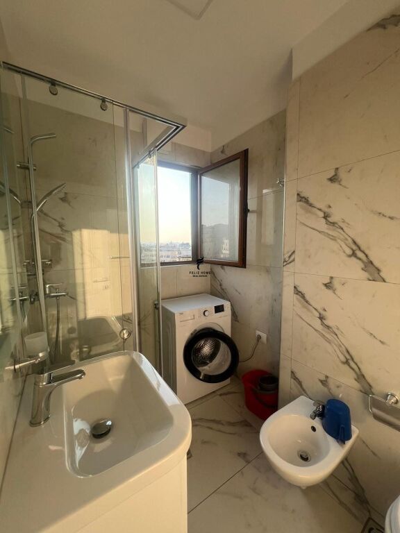 GARSONIERE ME QERA 35 M2 BLLOK 600 EURO FH-76870