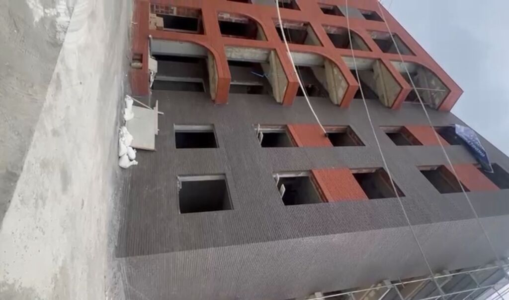APARTAMENT NE SHITJE 3+1 NE PASKUQAN