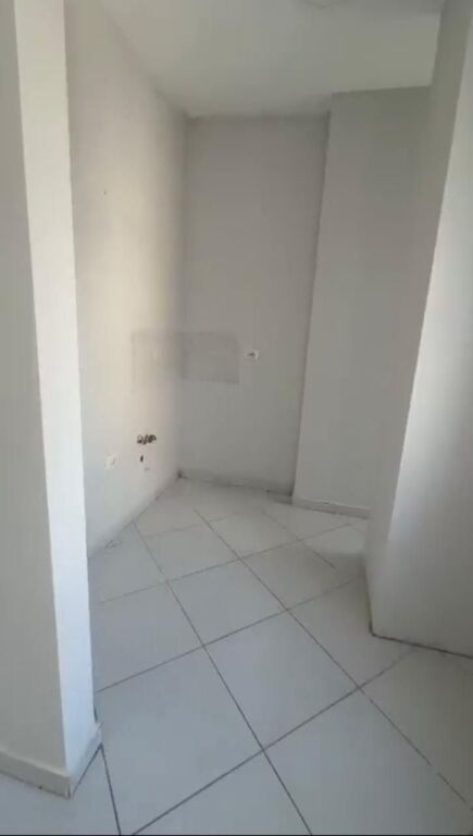 Shitje | Apartament 2 + 1 | Rruga e Kavajës | 320000 €