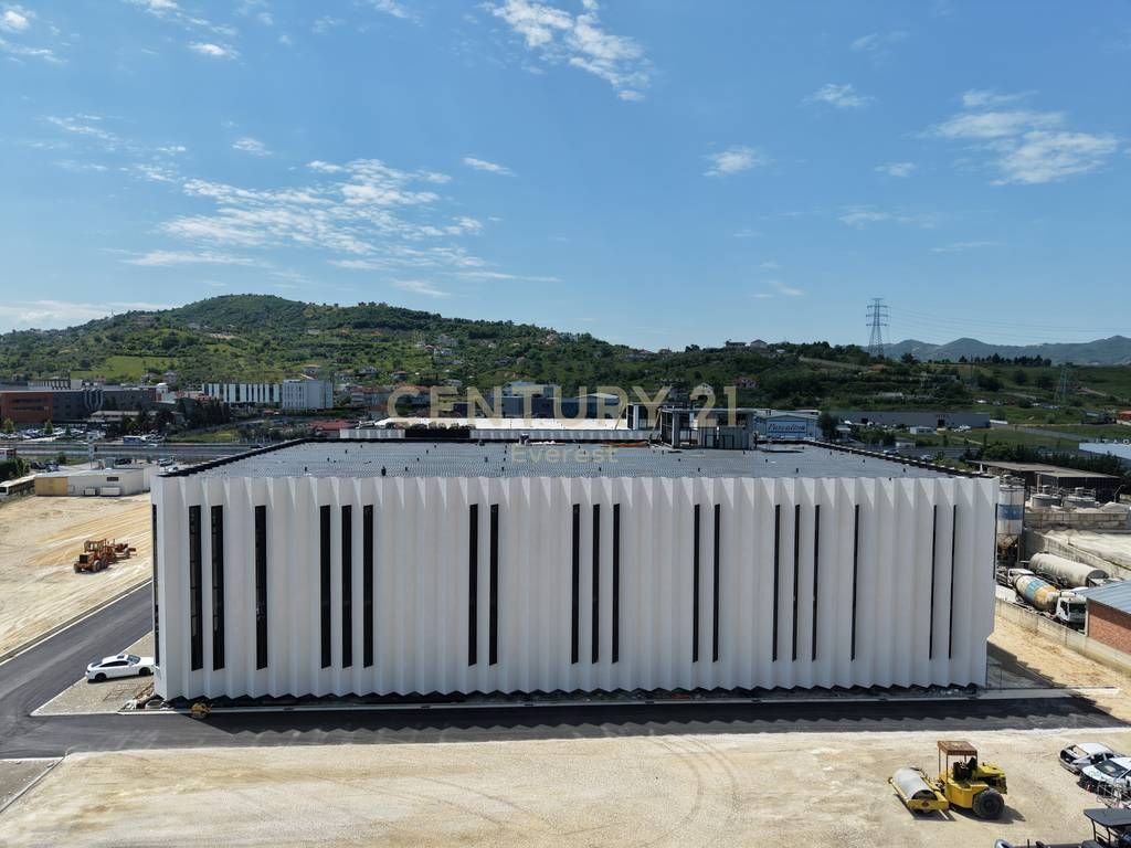 Multifunctional Building for Rent – Tirana–Durrës Highway