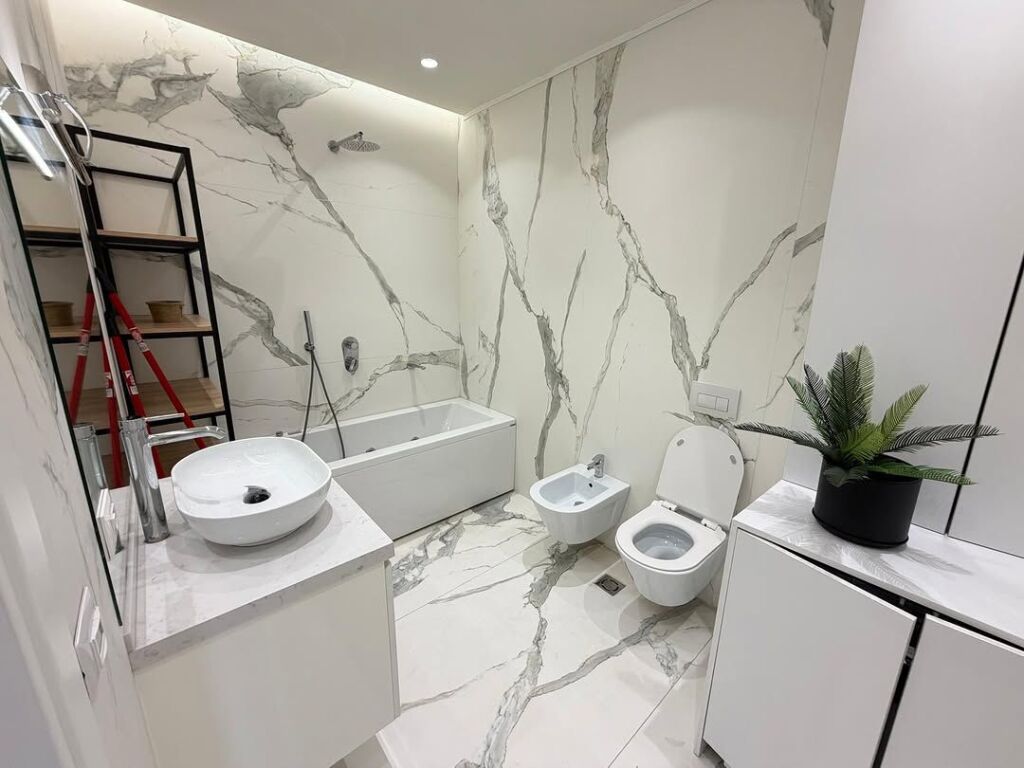 JEPET APARTAMENT 3+1 ME QERA TEK TEG
