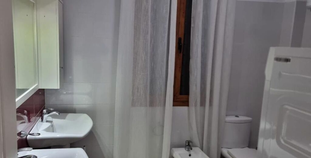 🏠Sauk,jepet me qera kati i II-te i nje vile 3+1,i mobiluar.55,000Leke 