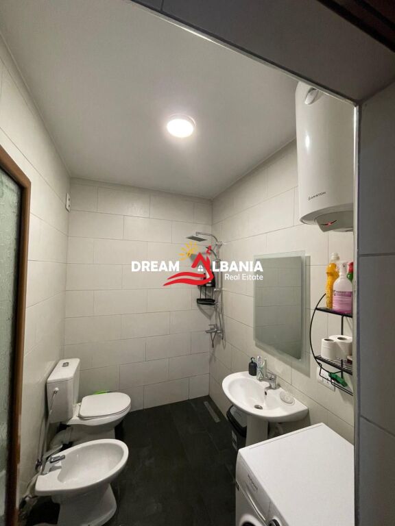 Jepet Apartament 1+1 Rruga Dibres afer  shkolles Misto Mame.(ID 4219499)