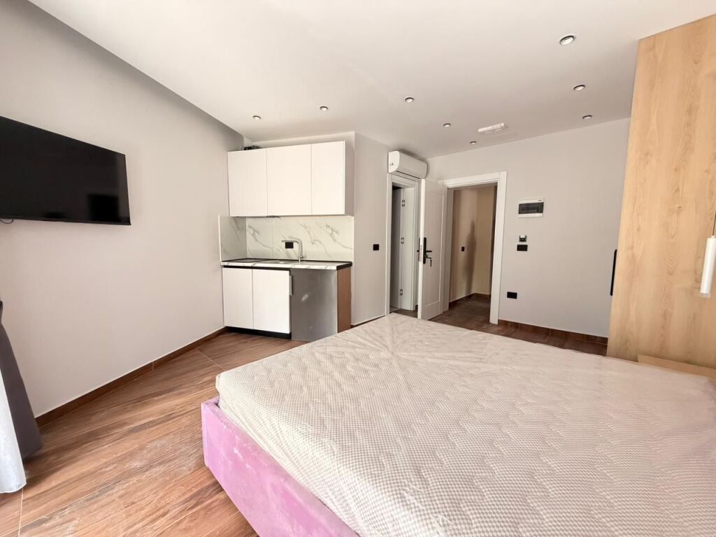 APARTHOTEL PËR QIRA- MUNDËSI INVESTIMI NË VOLLGA – DURRËS!
