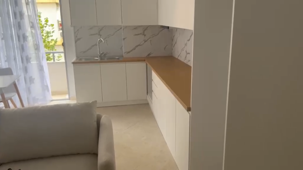 Apartament 1+1 per qera tek Univers City !