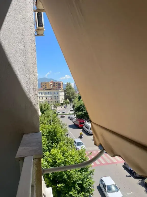 Qera | Apartament 1 + 1 | Rruga e Dibrës | 650 €/muaj