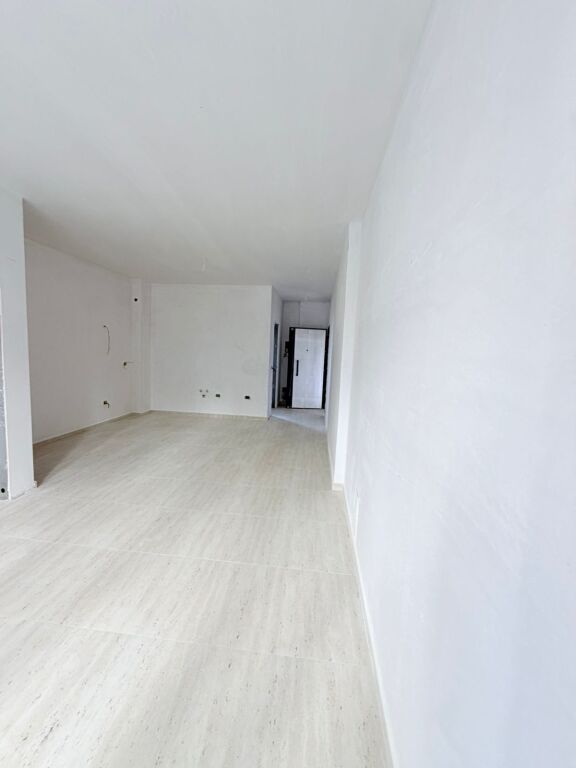 SHITET APARTAMENT 1+1 MALI I ROBIT, GOLEM.