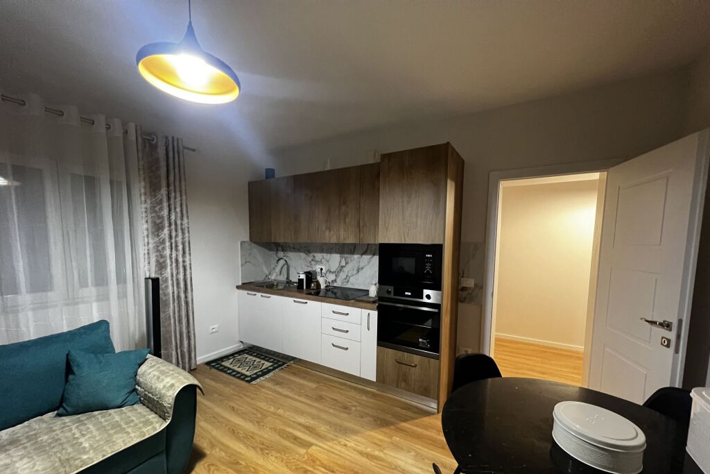 Rent | Shtëpi private 1 + 1 | Tregu Elektrik | 600 €/month
