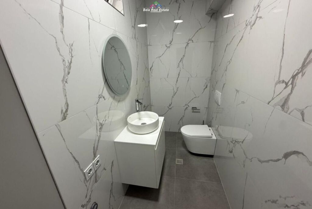 Office\Duplex for rent in Center (ID BZ2645) Tirana