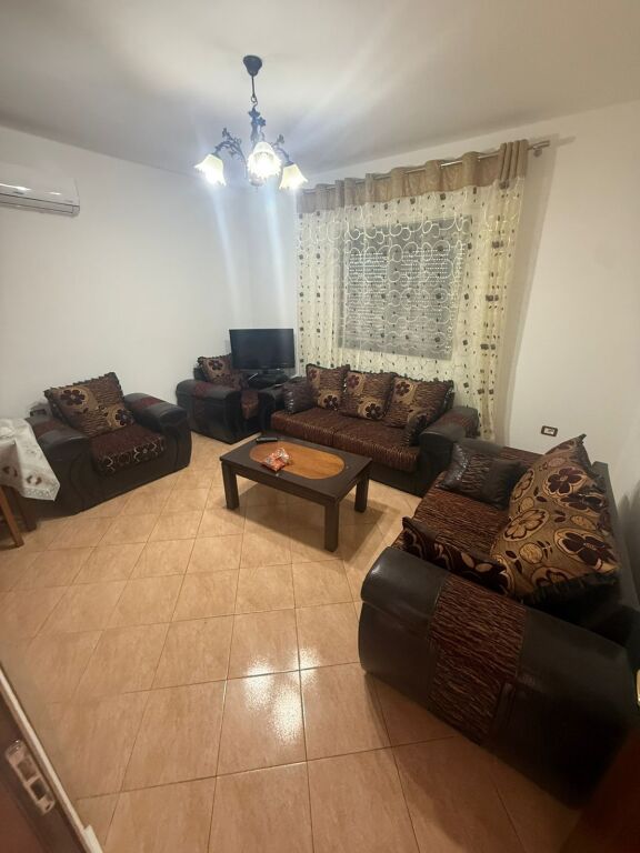 🏡 JEPET ME QERA KATI I 2-TË I NJË SHTËPIE PRIVATE 🏡