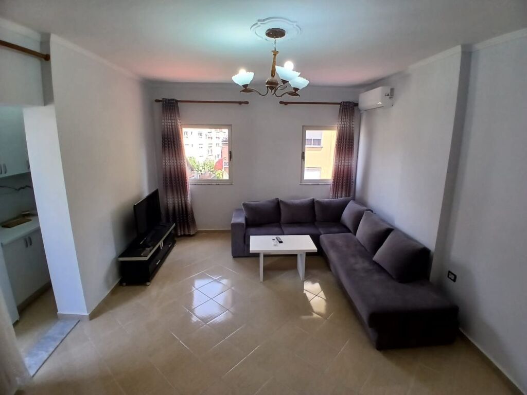 Affittasi Appartamento 1+1+1 Balcone