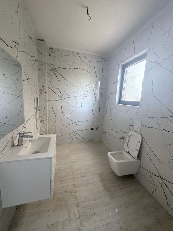 SHITET APARTAMENT 1+1 MALI I ROBIT, GOLEM.