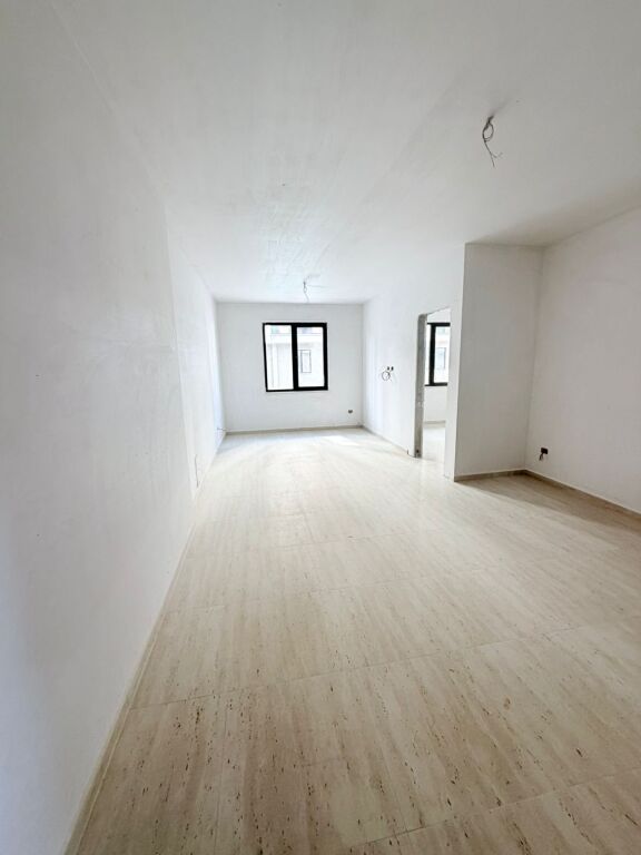 SHITET APARTAMENT 1+1 MALI I ROBIT, GOLEM.