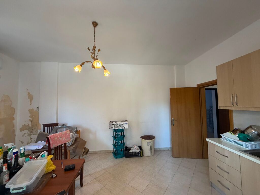 Vendesi Appartamento 1+1 a Golem, 70.000€