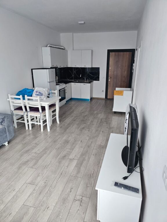 Jepet me qera 1+1  Astir Urban Gate  Kati 2  E mobiluar Cmimi 450 mij lek
