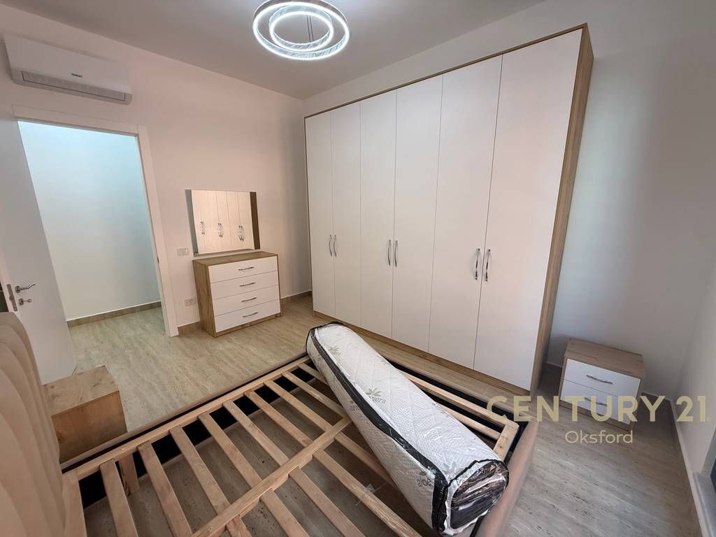 JAPIM ME QIRA APARTAMENT 1+1+POST PARKIMI,TEK KOMPLEKSI "DELIORGJI"! 800 € /Muaj