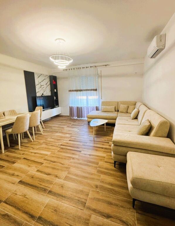 🏡 Shitet Apartament 1+1 në Golem – Tek Pishat e Buta 🌊