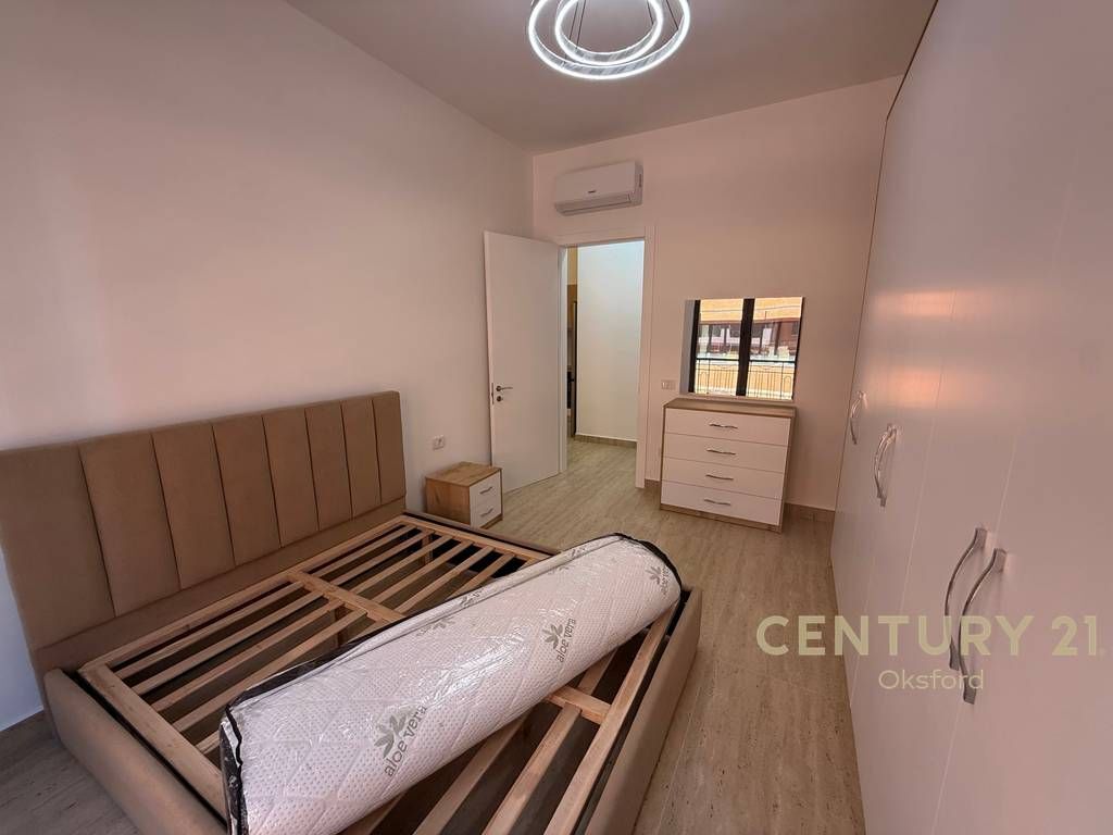 JAPIM ME QIRA APARTAMENT 1+1,TEK KOMPLEKSI "DELIORGJI"!
