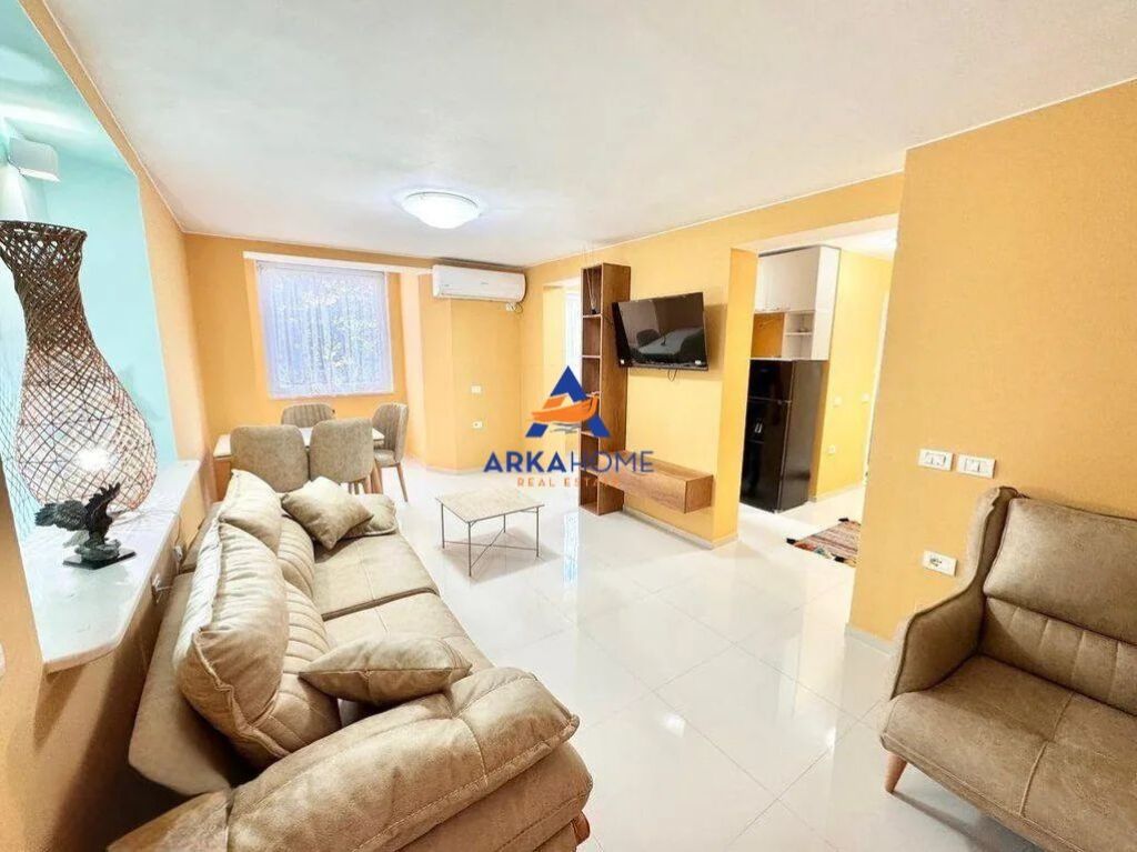 APPARTAMENTO IN AFFITTO 2+1+BALCONE "PIAZZA WILLSON" 800 EURO