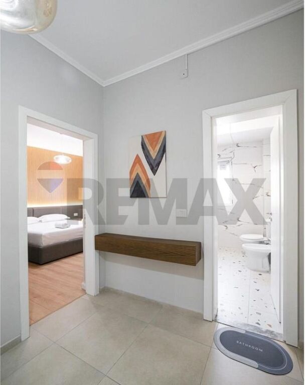 Apartament 2+1 + Ballkon për shitje , Pazari i Ri