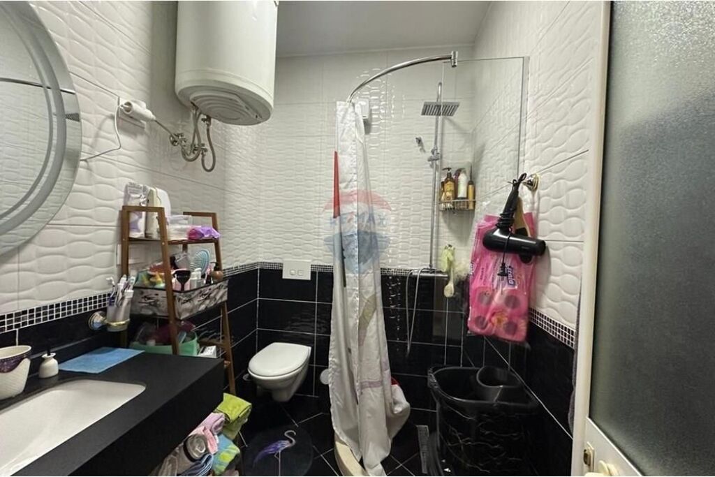 Apartament 2+1 ne shitje , Shkolla e Baletit