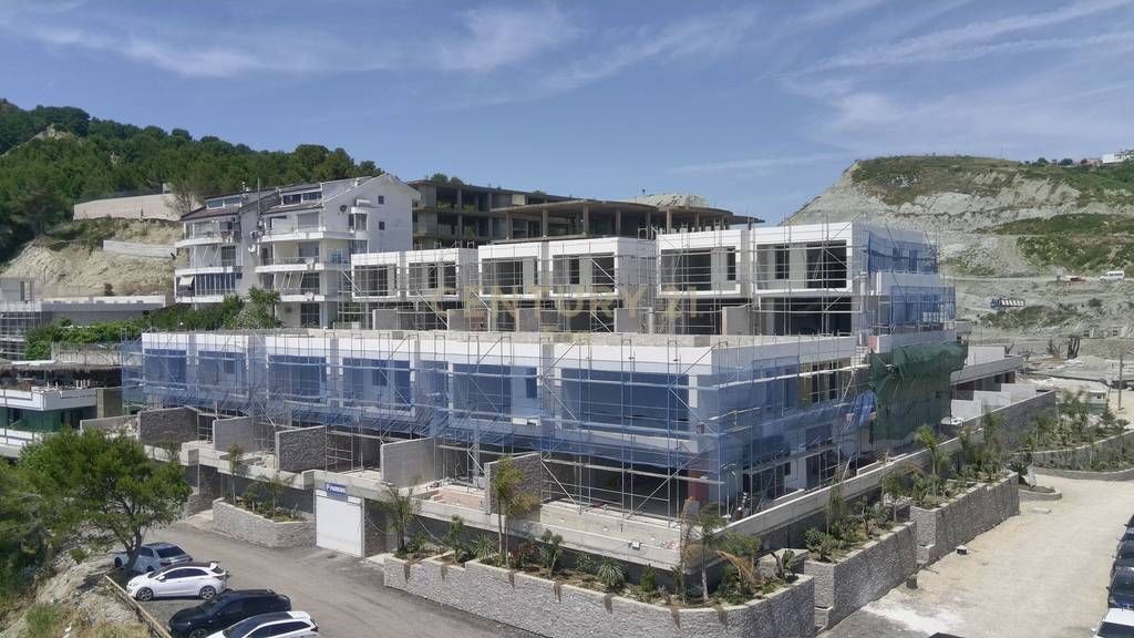 Vilë me Pishinë Në Shitje në Currila Coast, Durrës (Ballore Detit) !