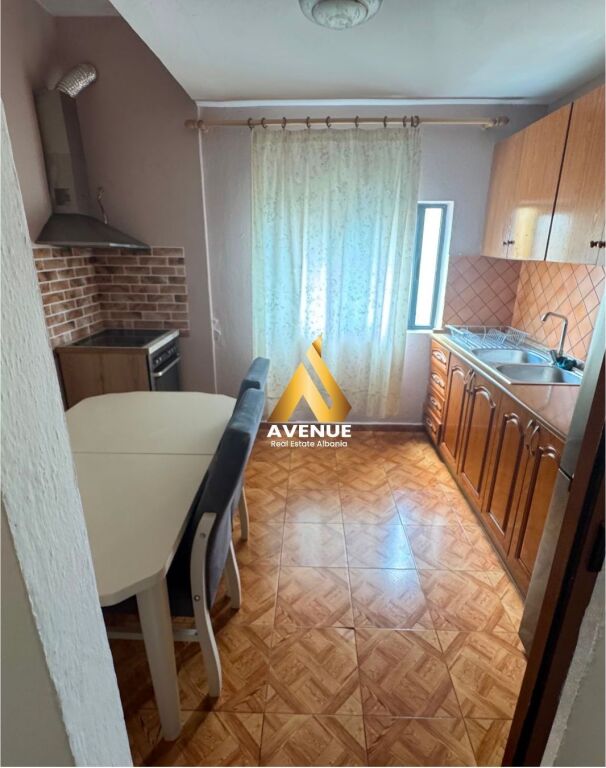 Apartament me Qera, 2+1+ Kuzhinë e vecuar, pranë Rezidencës Fiori Di Bosko , Tiranë