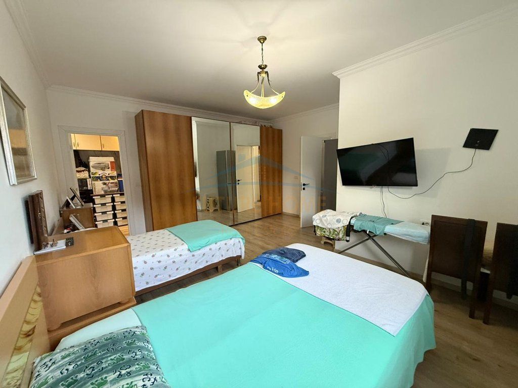 Shitet, Apartament 1+1, Liqeni