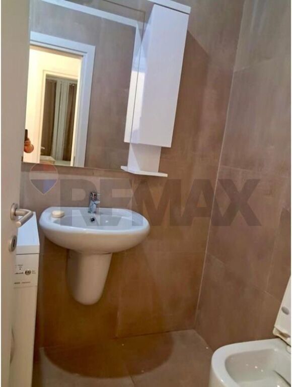 APARTAMENT 2+1+2 PER QIRA Ish Dogana