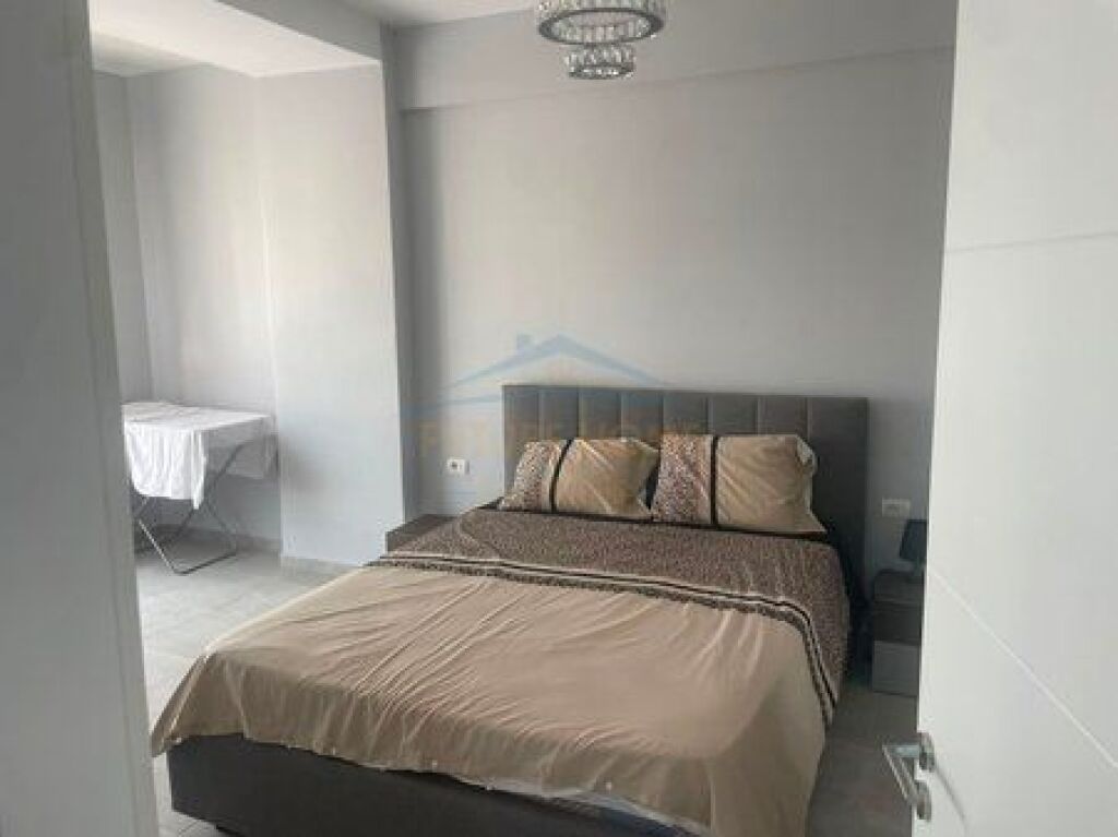 Qera, Apartament 2+1+2+Post Parkim, Materniteti i Ri