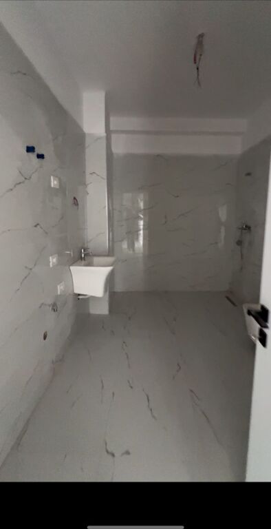 Apartment 1+1 for Sale – Kamez, near the olive roundabout