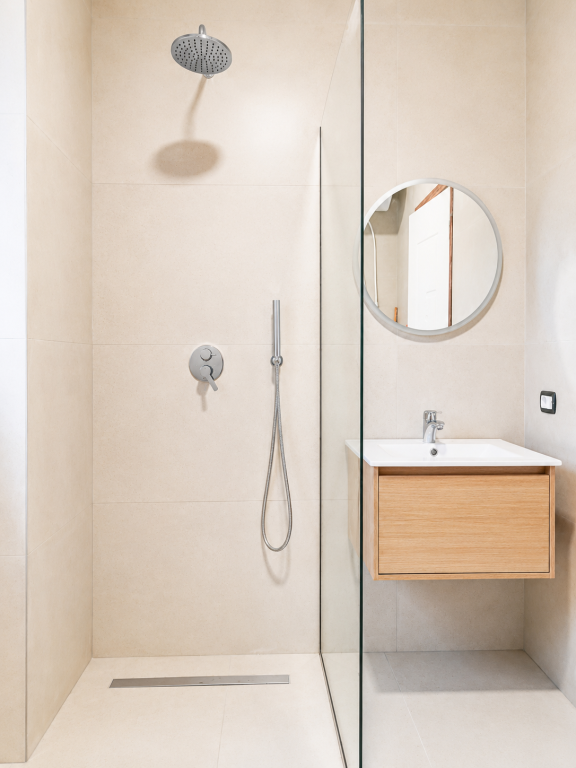 2+1 apartment for rent in Astir, 58,000 lek