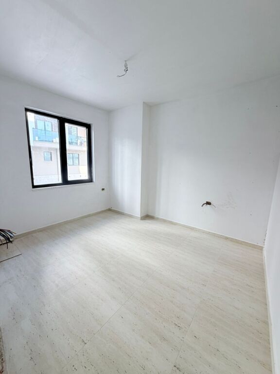 SHITET APARTAMENT 1+1 MALI I ROBIT, GOLEM.